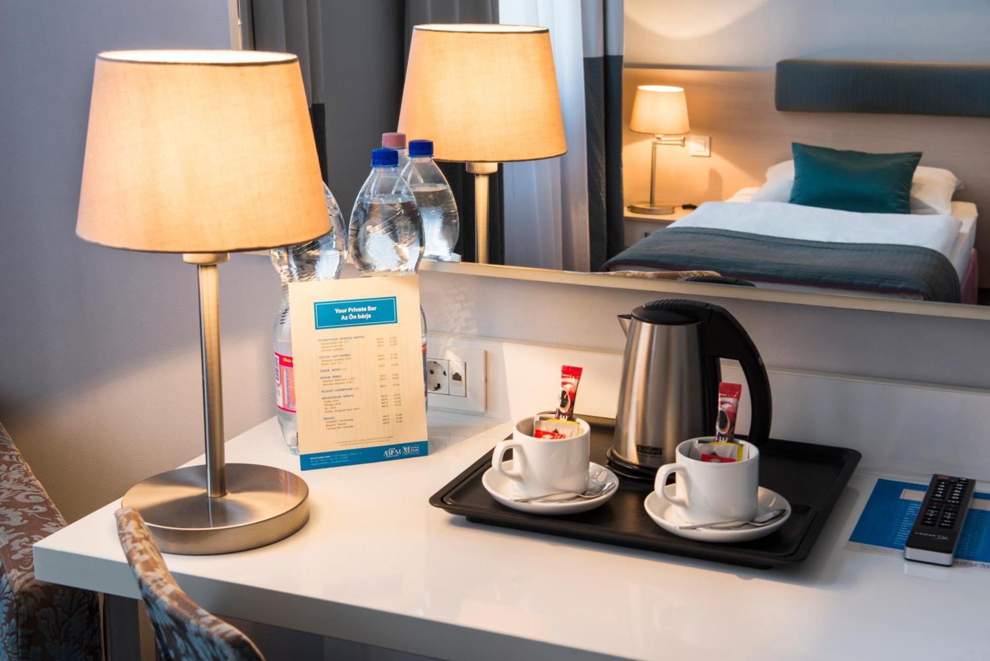 Deluxe Double or Twin Room with City View,1531024768:JPEG